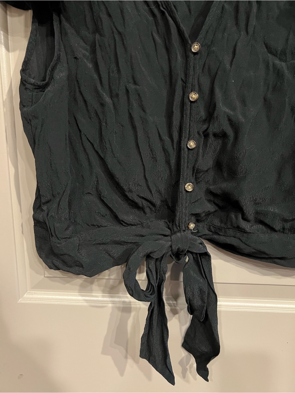 Express Black Tie-Front Button V-Neck Top - Picture 4 of 6